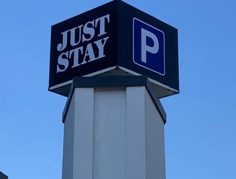 LED Parkplatzwürfel für Just Stay in Mülheim an der Ruhr