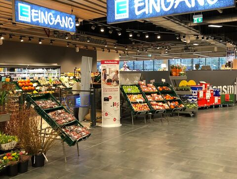 Beidseitige Leuchtkästen für EDEKA Nowak in Letmathe
